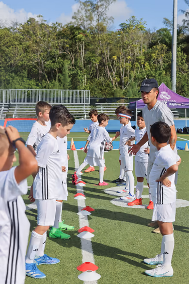 Youth soccer player during a Fundación Real Madrid camp session